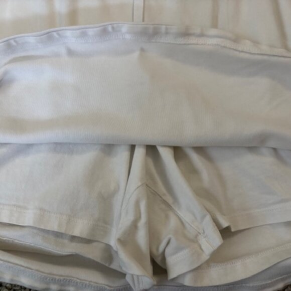 NWT APT.9 WOMENS SHIMMERING WHITE SHORTS LINED SKORT. SZ. L - Picture 2 of 4